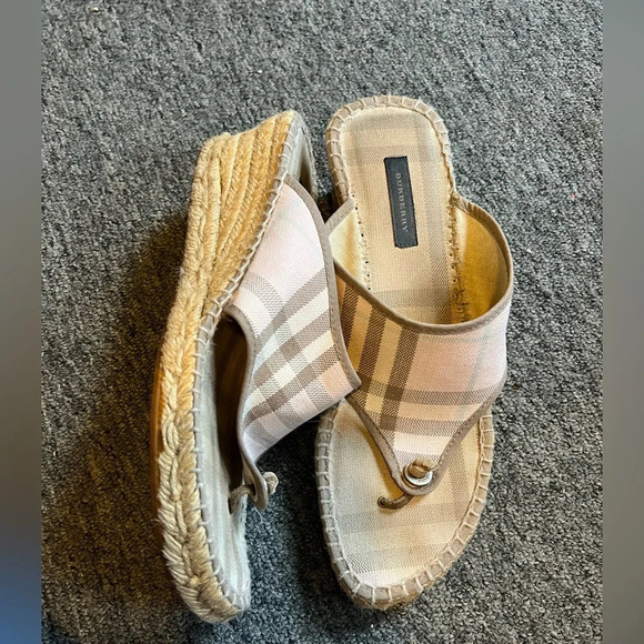 Burberry Y2K Espadrille Sandals, size 40 - Picture 8 of 10